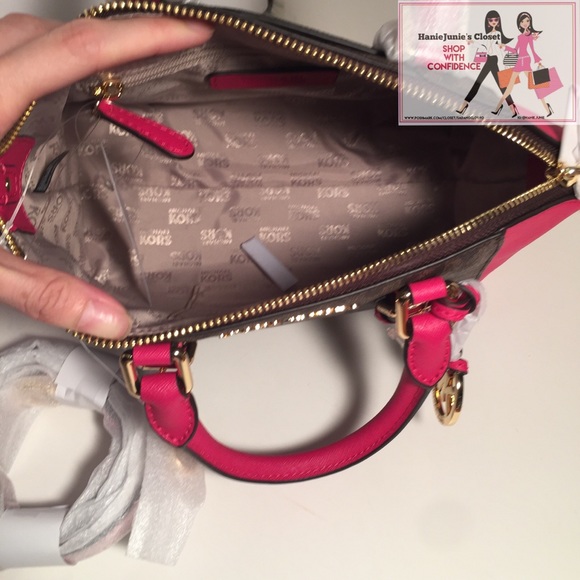 ᎷᎥᏟᎻᎪᎬᏞ ᏦᎾᏒᎦ MD CIARA PINK SIGNATURE MESSENGER - Picture 8 of 8